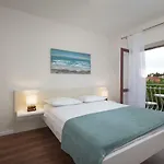 Tina * Podgora (Split-Dalmatia)