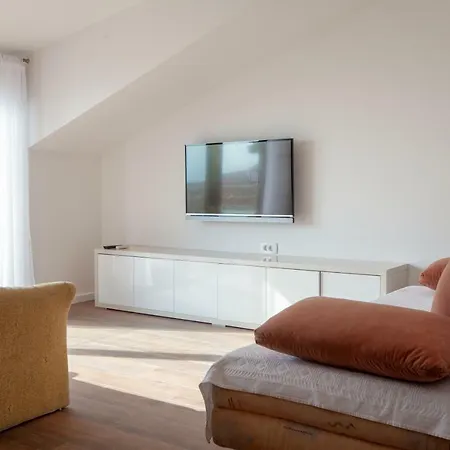 Apartment Tina Podgora