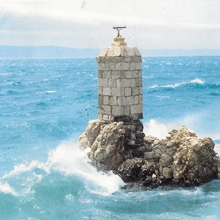 Tina * Podgora (Split-Dalmatia)